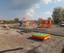 В поселке Восток начали строить детскую площадку