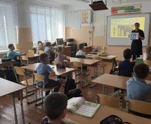 Сотрудники Госавтоинспекции напомнили школьникам о правилах дорожного движения
