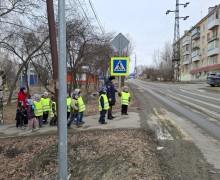 Весна без ДТП: юные пешеходы осваивают дорожную грамоту!