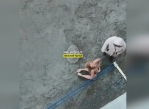 Жителей Кушвы напугала обнаженная девушка, кричавшая на прохожих