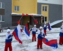 В Баранчинском сдали в эксплуатацию новый дом и вручили ключи от новых квартир