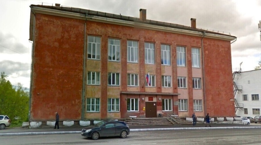 В Кушве татуировщик пыталась привлечь клиентов через интернет, прибегая к использованию нацистской символики.