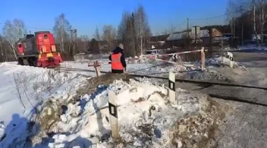 В Верхней Туре прокуратура разбирается с колейностью на ж/д переезде