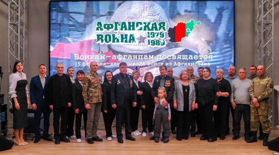 В Верхней Туре почтили память воинов-интернационалистов