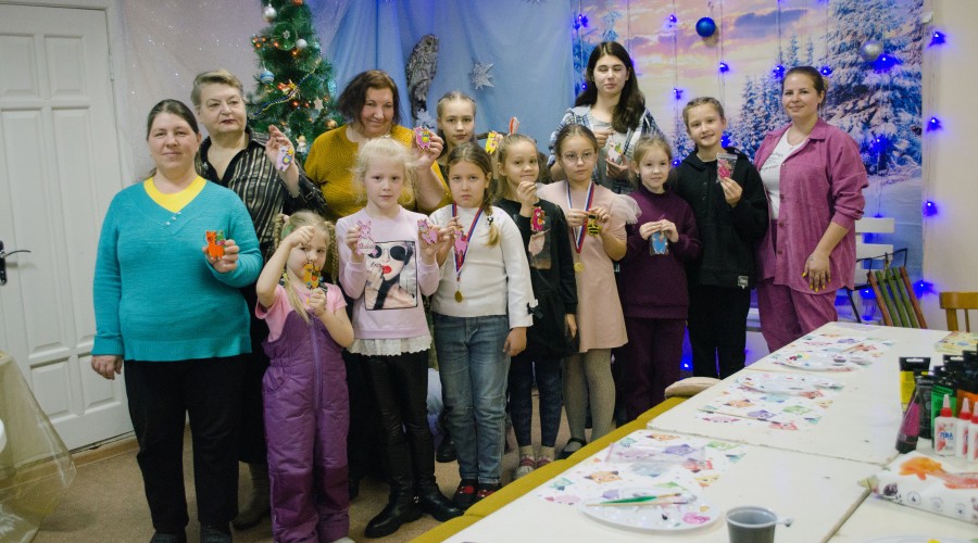 Новогодние игрушки на елку сделали своими руками