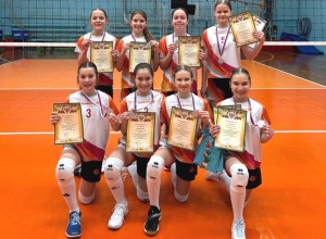 Серебро» турнира в Реже у волейболисток Кушвы  