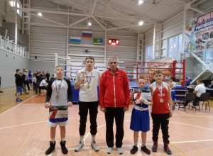 Юные кушвинские боксеры увезли россыпь медалей в X Областном традиционном турнире по боксу «Золотая нива»