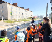 Сотрудники Госавтоинспекции провели пешеходную экскурсию «Мой безопасный путь» для дошкольников