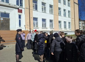 Пешеходная экскурсия с инспектором Госавтоинспекции!