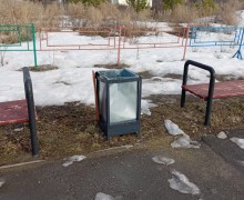 В Кушве произошел инцидент: неизвестные повредили оборудование на детской площадке.