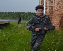 В «Плотинке» состоялся турнир по лазерному пейнтболу