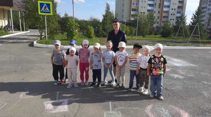 ПДД на асфальте