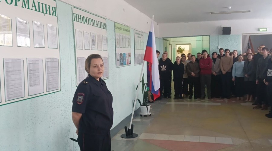 Сотрудники полиции совместно с общественниками провели акцию «Единый день профилактики»