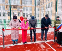 В центре Кушвы открыли новый детский стадион