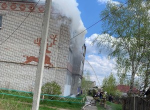 В Вагоном микрорайоне горела многоэтажка