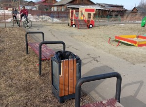 В Кушве произошел инцидент: неизвестные повредили оборудование на детской площадке.