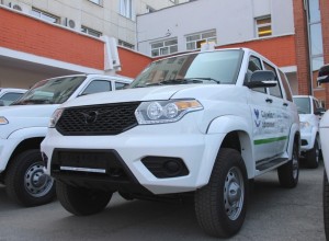 Кушвинская больница получила новый внедорожник для первичного звена