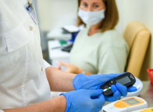 Свердловские власти направят 10 млн рублей на системы непрерывного мониторинга глюкозы для почти 2 тысяч детей с диабетом 1 типа 