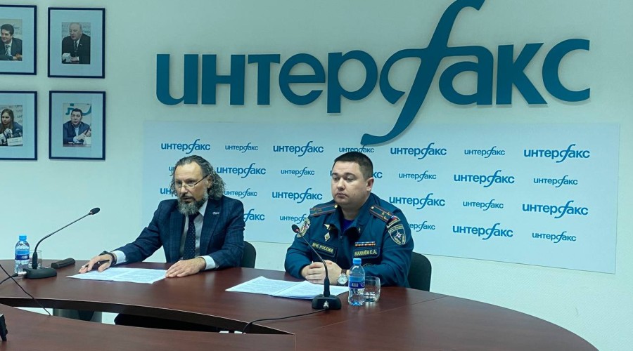 Руководитель свердловского филиала «Россети Урал» Алексей Смушкин рассказал о правилах безопасности для населения и ожидаемых нагрузках на сеть в период новогодних каникул