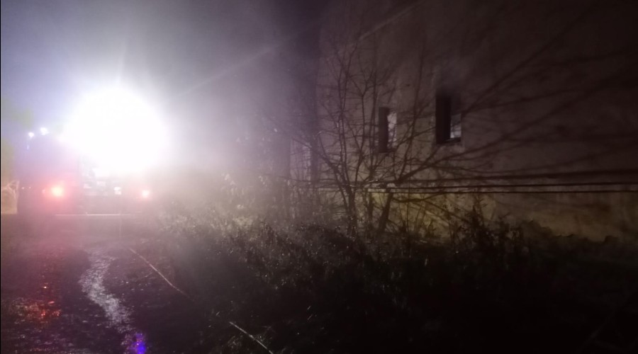 Пожар в Кушве. И вновь в заброшенном здании.