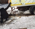 Осужденный помог выбраться грузовику из снежной ловушки