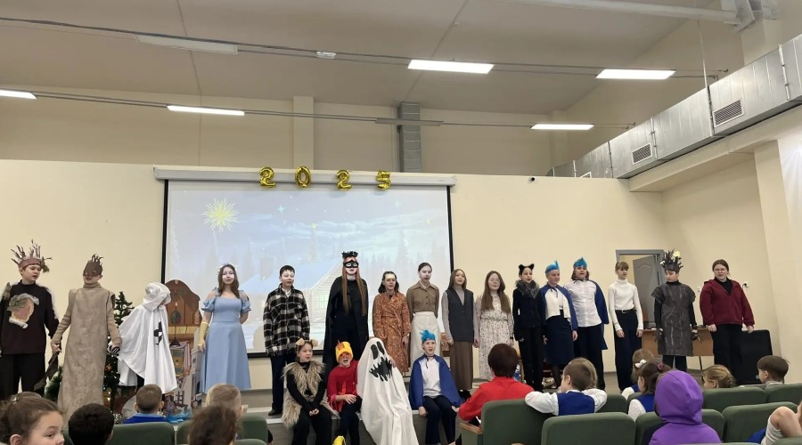 В двадцатой школе прошла премьера сказки
