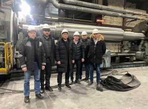 Гости из Казахстана на Кушвинском заводе прокатных валков. 